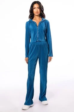 ASTRID PLEATED PALAZZO PANT 18 ASTRID PLEATED PALAZZO PANT -AKIRA Shop astrid pleated palazzo pant blue 8 8
