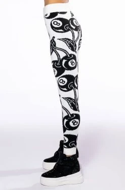 SWEET LUCK SWEATER LEGGING 12 SWEET LUCK SWEATER LEGGING -AKIRA Shop sweet luck sweater legging white black 4 4