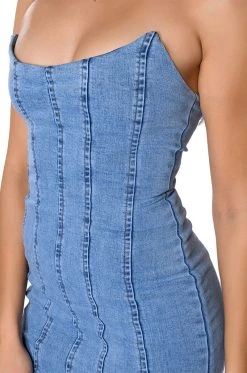 THOSE WHO GET IT STRAPLESS DENIM MIDI DRESS -AKIRA Shop those who get it strapless denim midi dress light blue denim 7 7